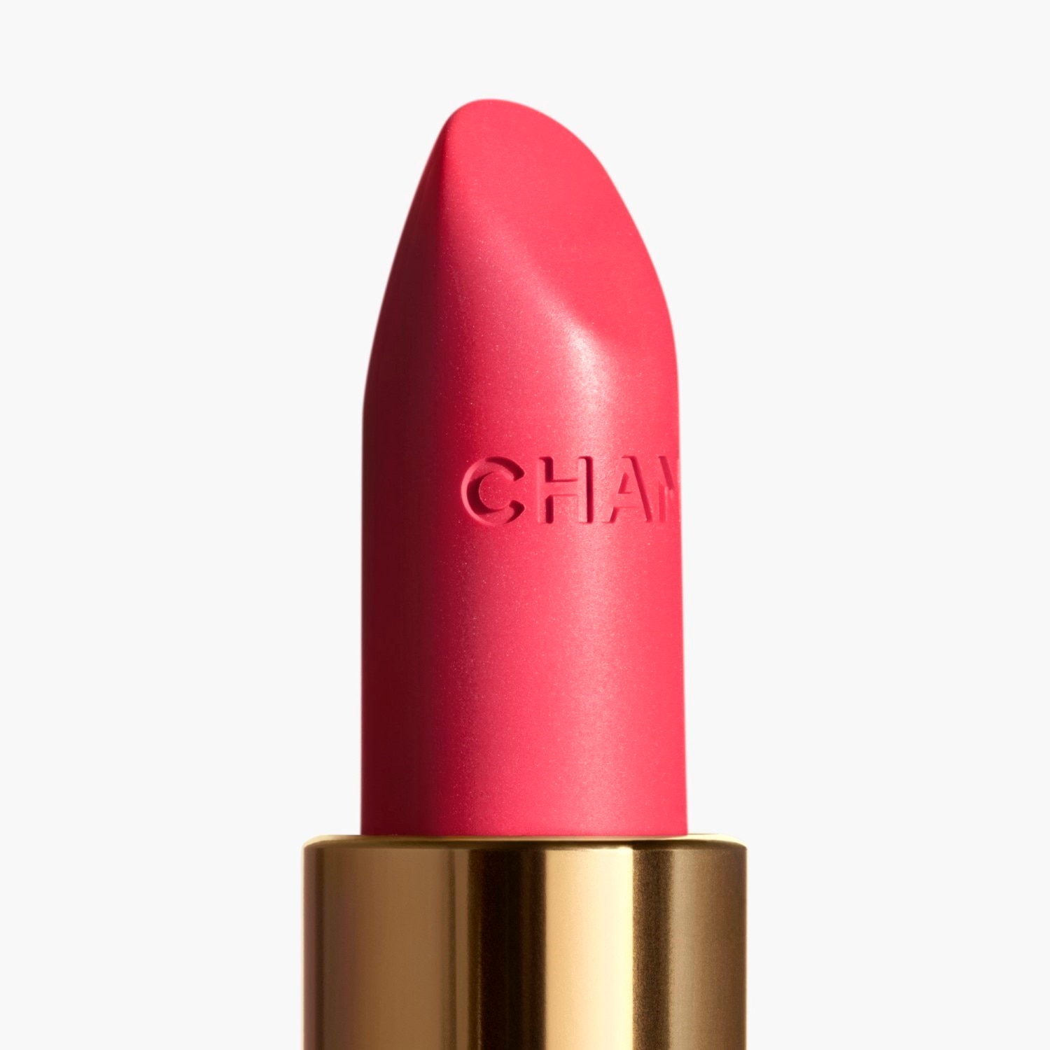 LA BARRA DE LABIOS ATERCIOPELADA LUMINOSA